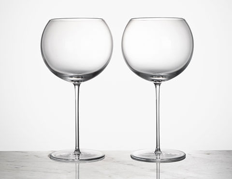 Wine glassess bubbles crystal clear